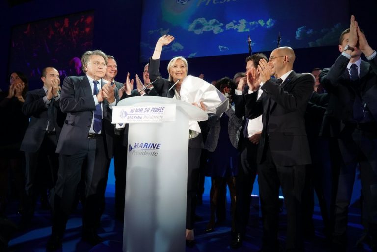 Le Pen y el ‘Pablo Iglesia’ francés se jugarán la Presidencia francesa en segunda vuelta histórica