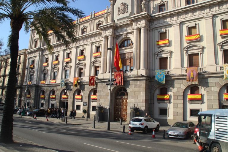 Jornada de Puertas Abiertas en el Palacio del Ejército en Barcelona, 23 de abril (San Jorge)