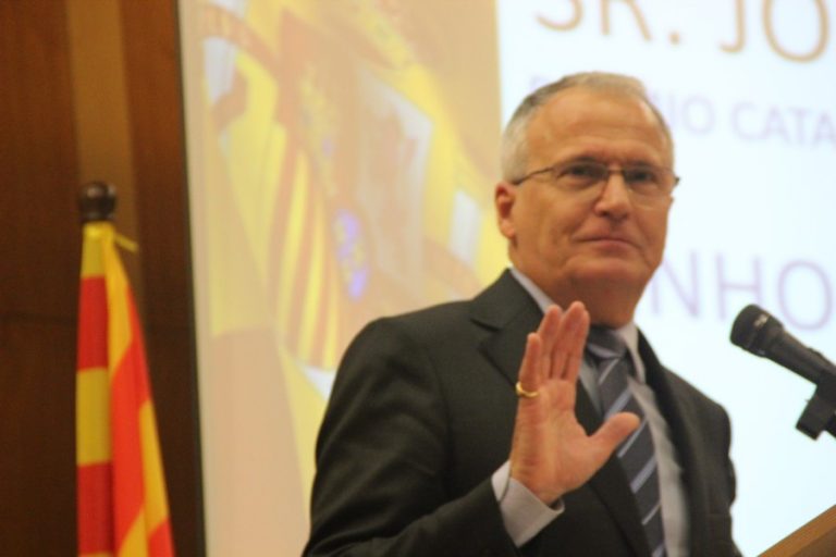 Emotivo discurso del catalán Josep Bou: «¡Viva la libertad, Viva Cataluña y Viva España!»