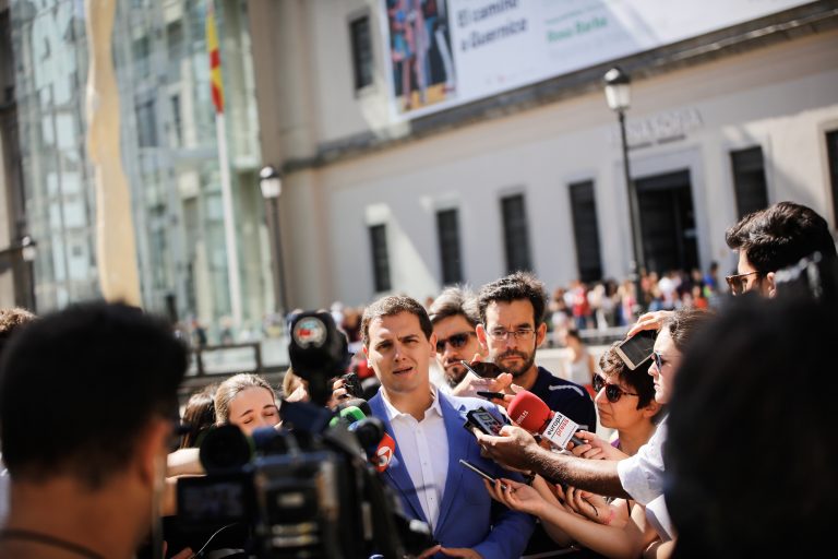 Rivera (C’s) pide que «se investigue los 14 años de Rajoy al frente del PP» y «tirar del hilo»