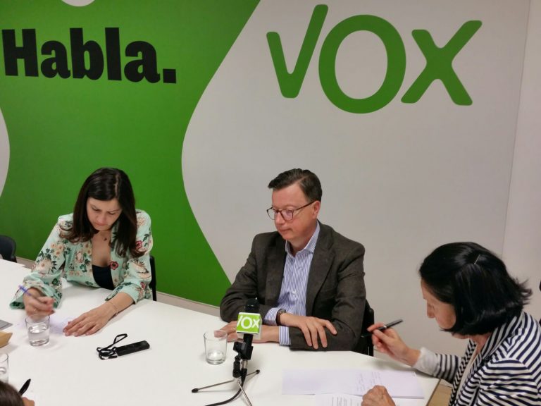 Ferrand (Frente Nacional): «La situación del PP y corrupción hacen que VOX tenga una buena posibilidad»  