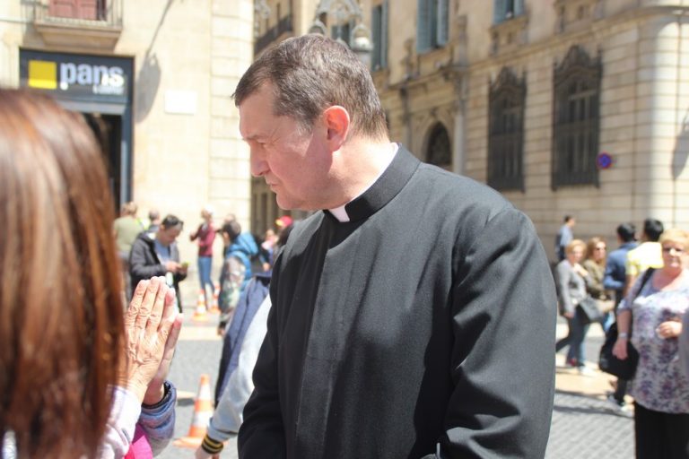 Convocan Misa de apoyo al cura de Hospitalet contra «los ataques por su homilía» sobre LGTB
