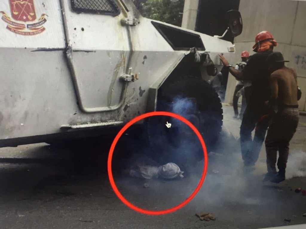 Caracas (Venezuela), miércoles 3 de mayo de 2017. Marcha opositora contra el nuevo golpe de Estado del régimen de Nicolás Maduro. @oliviaylozano, la Diputada.. Lasvocesdelpueblo