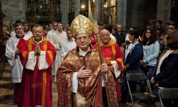 El Prefecto de la Congregación para las Causas de los Santos del Vaticano (c), Cardenal Angelo Amato, durante la ceremonia de beatificación... Efe