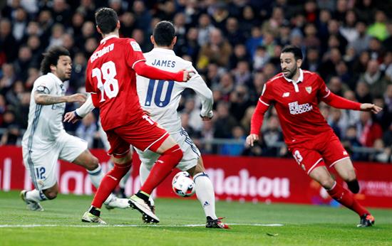 Final liguera en la despedida del Estadio Santiguo Bernabéu del Real Madrid, domingo 14 de mayo de 2017. El centrocamp... Efe