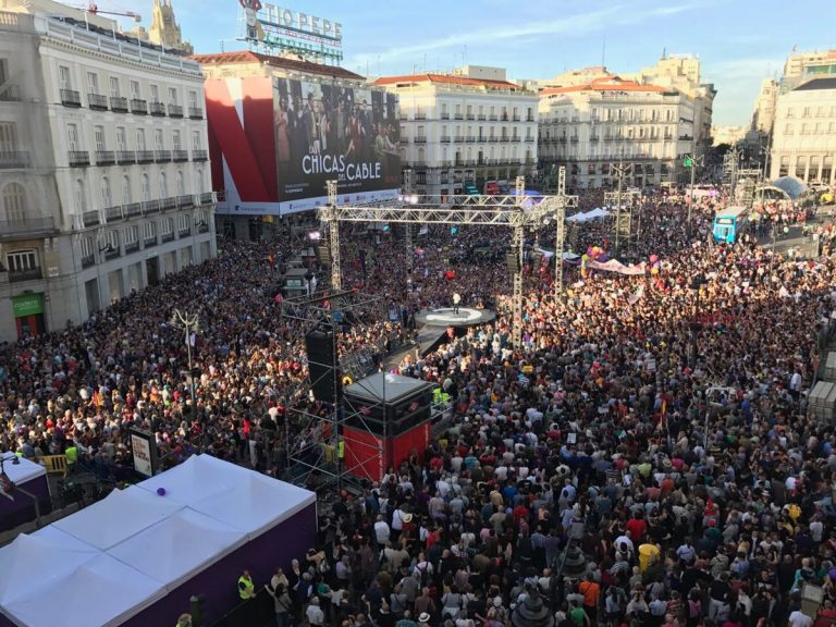 El ultra Pablo Iglesias y extrema izquierda inundan la Plaza del Sol contra el PP, «fuera de aquí»