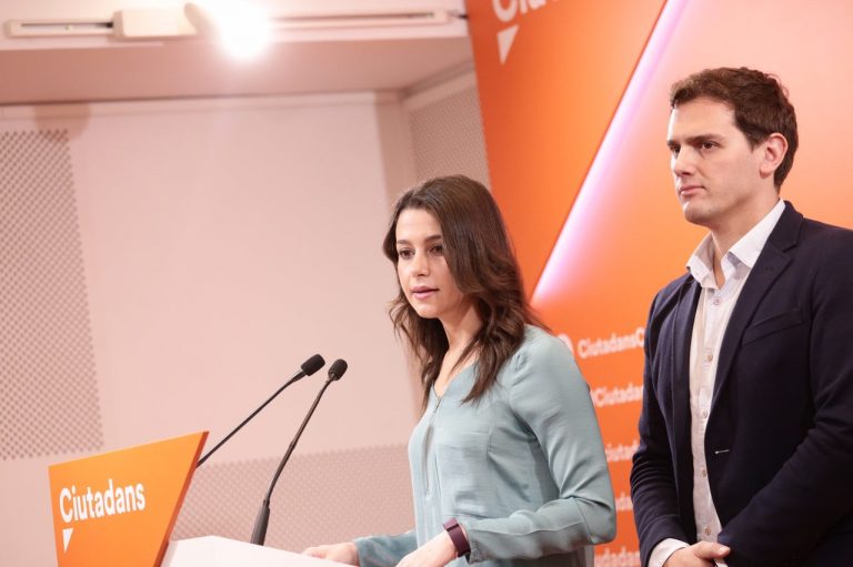 Ciudadanos Cs se dispara ante hundimiento de Podemos por cómplice del separatismo