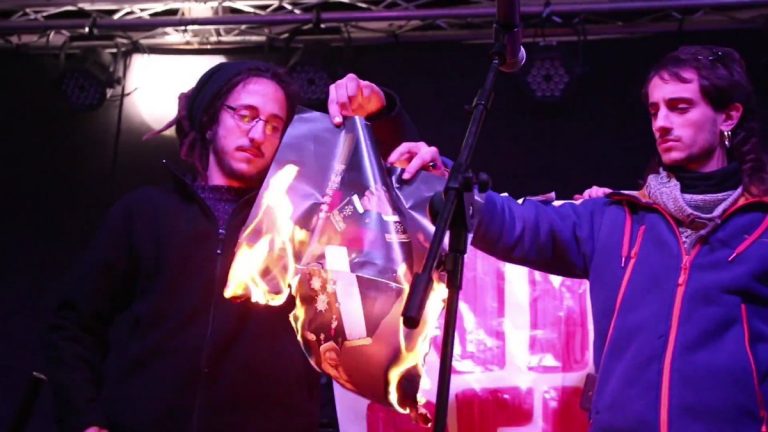 Policía Nacional detiene en Cataluña a simpatizante de CUP por quemar fotos del Rey en Palma