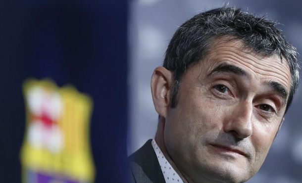 El nuevo entrenador del FC Barcelona, Ernesto Valverde, atiende a los medios. Archivo Efe.