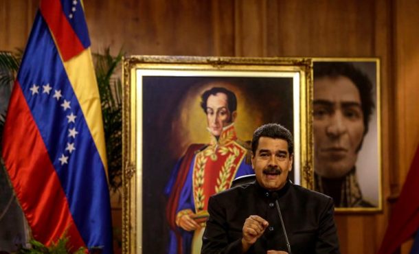 El presidente de Venezuela, Nicolás Maduro, habla durante rueda de prensa con corresponsales internacionales este 22 de junio de 2017, en Caracas (Venezuela). Efe.