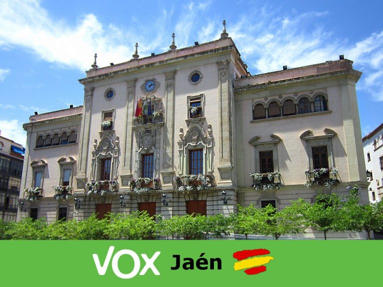 El Ayuntamiento de Jaén requiere la intervención de Rajoy en Cataluña, gracias a VOX