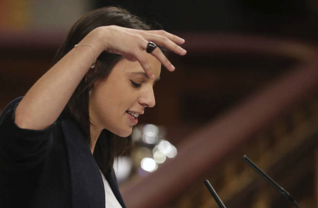 La portavoz de Unidos Podemos-En Marea-En Común Podemos, Irene Montero, ha defendido en el Congreso de los Diputados la moción presentada por su grupo. Efe