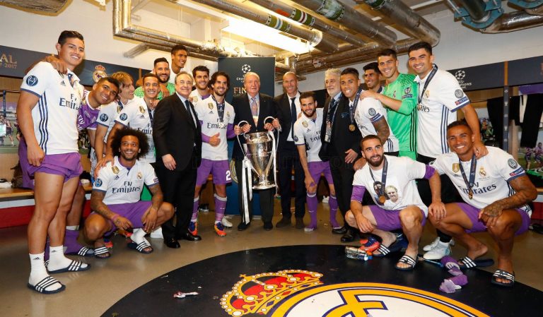 El padre del rey de España, Juan Carlos Primero, un ‘merengue’ más en el vestuario ‘blanco’