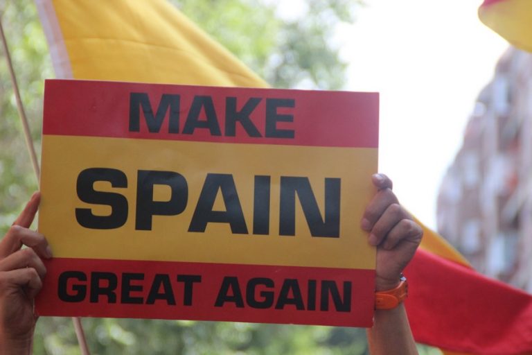 Fracasa el asedio de CUP al cuartel de la Guardia Civil ante los «¡Vivas Cataluña y soy español»