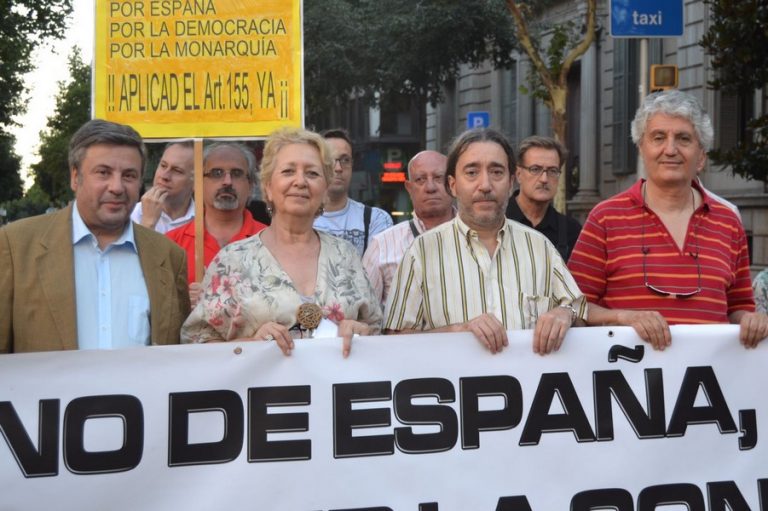 ‘Catalanes Por La Ley’ por séptimo miércoles consecutivo se concentra ante sede de Gobierno en Cataluña