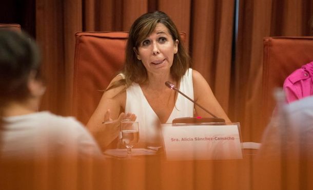 Cataluña (España), 28.07.2017.La expresidenta del PPC, Alicia Sánchez-Camacho durante su intervención en la nueva sesión de la comisión de investigación. Efe.