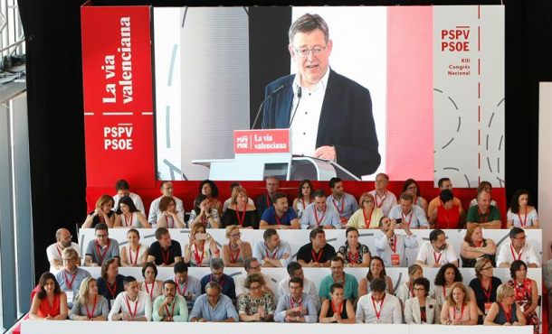 Elche (Alicante) 30.07.2017. El reelegido secretario general de los socialistas valencianos, Ximo Puig, clausura el XIII Congreso del PSPV-PSOE. Efe.