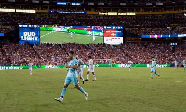 Fotografía general del jugadores FC Barcelona ante Manchester United durante un partido de la Copa Internacional de Campeones (ICC) en FedEx Field en Landover, Maryland (EE.UU.).Efe.