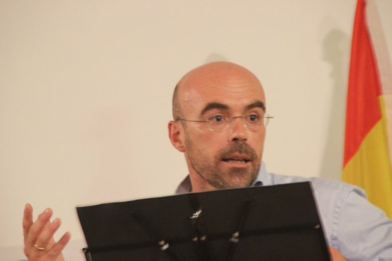 Buxadé: «VOX no defiende al título VIII de Constitución, quiere a una única España sin autonomías»