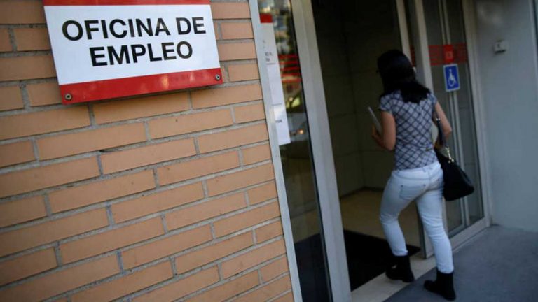 El paro baja en España en 98.317 personas en junio y el total se sitúa en 3.362.811 parados