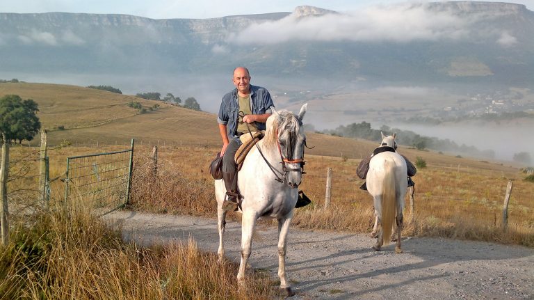 El funeral de Abascal Escuza (VOX) se celebrará mañana lunes a las 18:00 horas en Amurrio (Álava)