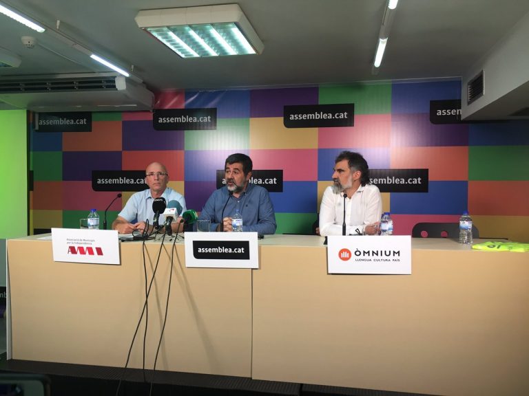 El separatismo llama a movilización el 11-S para que el referéndum del 1-O «no llegue cojo»