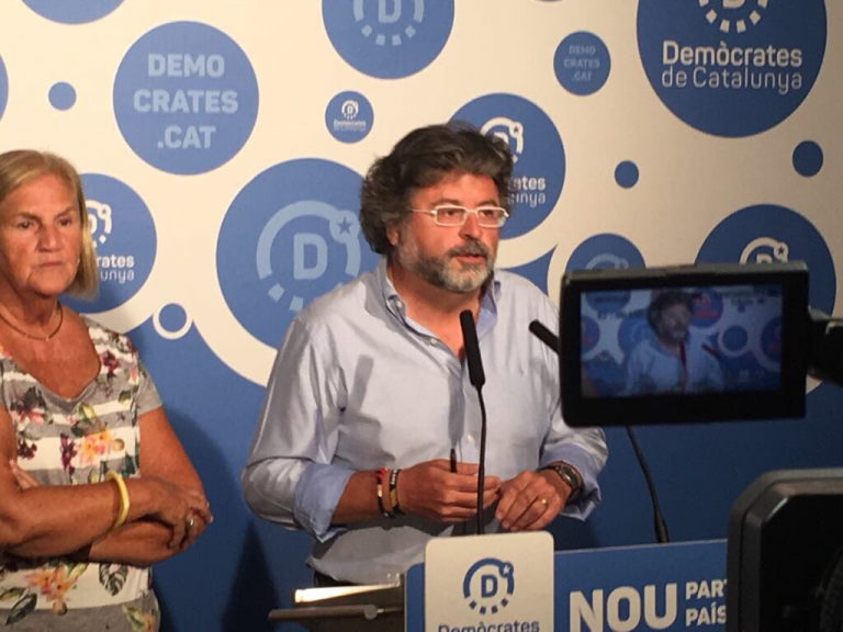 JxSí se burla de España: «Sí votas SÍ, no podrás» ver nunca el «Día de la Raza (12-O)» en Cataluña