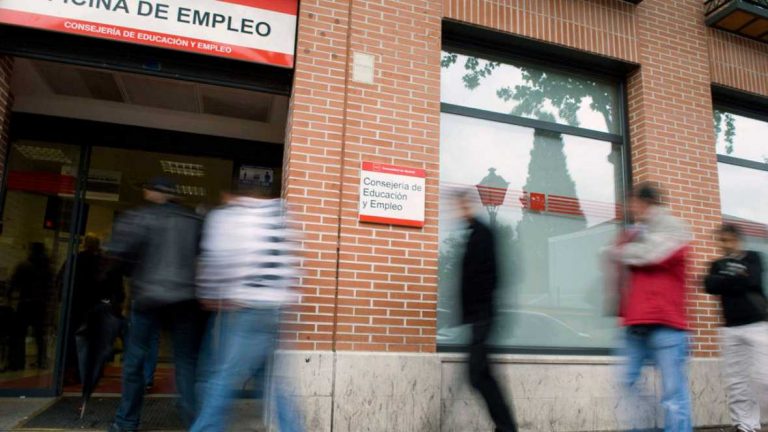 Baja el paro en 26.887 personas en julio, España tiene un total de 3.335.924 parados