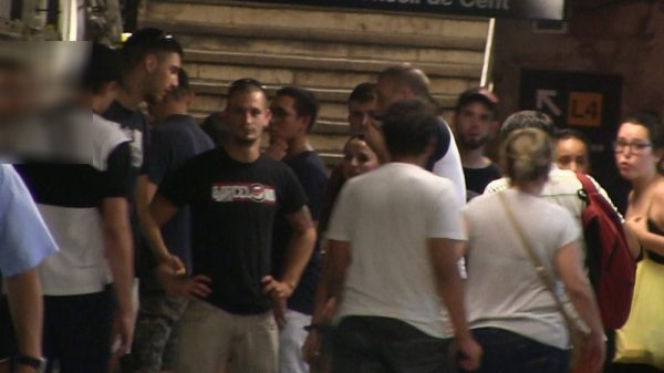 ESTACIÓN DE METRO PASEO DE GRACIA DE METRO DE BARCELONA (CATALUÑA) ESPAÑA, viren. 18.08.2017. en la imagen, los integrantes de la escuadra de asalto de CUP (ARRAN). Lasvocesdelpueblo (1)