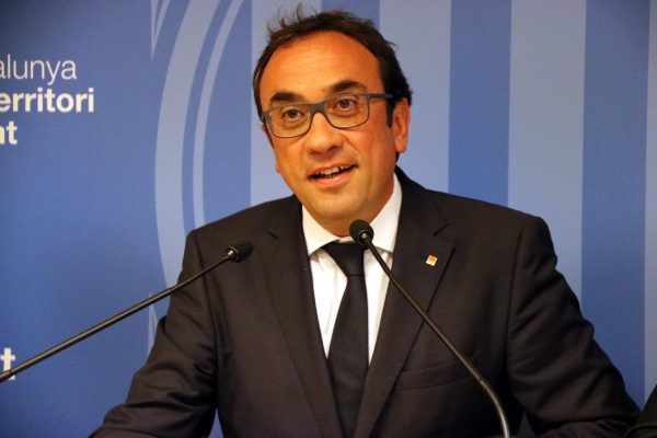 El consejero de Territorio y Sostenibilidad del Gobierno catalán, Josep Rull (PDECAT), en rueda de presa en la sede del Gobierno de la Generalidad de Cataluña. ACN.