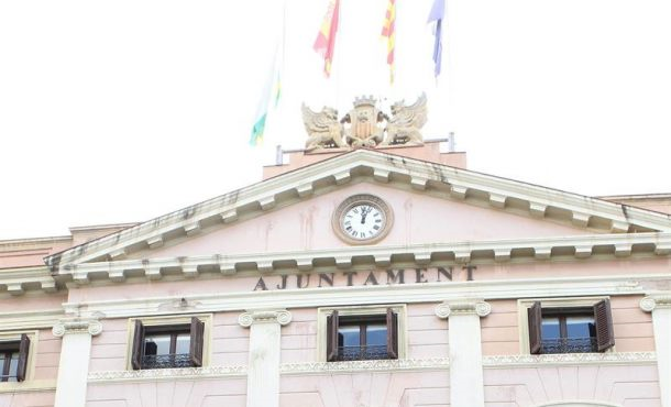Fachada del Ayuntamiento de Sabadell. Archivo Efe