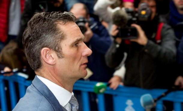 Iñaki Urdangarin llegando el pasado mes de febrero a la Audiencia de Palma donde se celebraba la vista para decidir sobre la petición de medidas cautelares contra él. Archivo Efe.