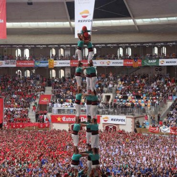Siempre una o más banderitas separatistas aparecen en un evento cultural en Cataluña
