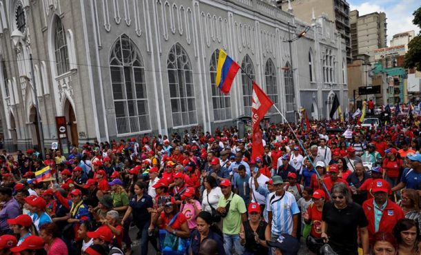 Simpatizantes del Gobierno participan en una manifestación en apoyo a la Constituyente hoy, lunes 7 de agosto de 2017, en Caracas (Venezuela). Efe.