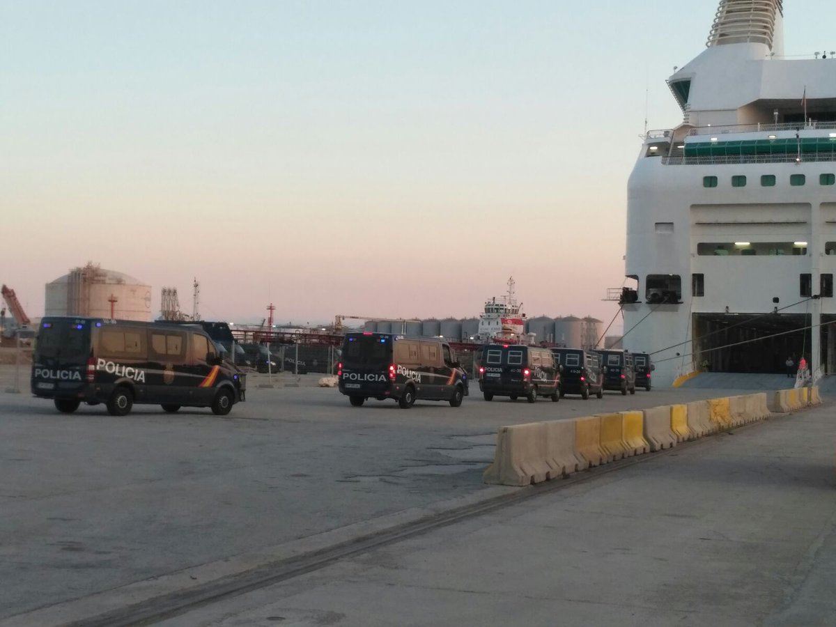 BARCELONA, 20.09.2017.La sección sindical del Puerto de Barcelona asegura en un mensaje en directo desde el Puerto de Barcelona que, Lsvocesdelpueblo