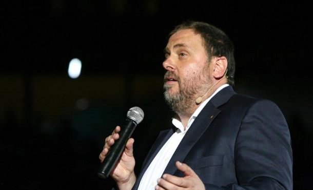 BARCELONA (ESPAÑA), 14.09.2017. El vicepresidente del Gobierno catalán y líder de ERC, Oriol Junqueras, durante su intervención en el acto unitario. efe
