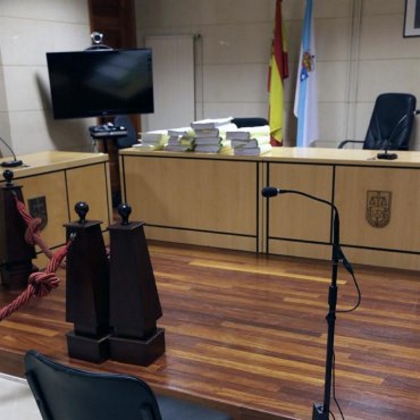 En la imagen, una sala de vistas vacía. Archivo Efe