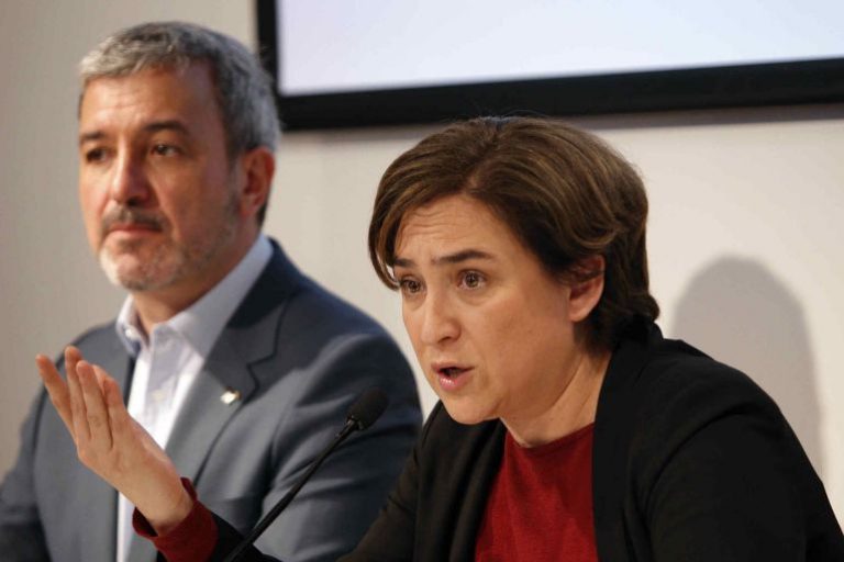 La postura de Ada Colau frente un 1-O ilegal genera fricciones con sus socios del PSC