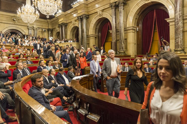 «España y Catalanes» denuncia «enfrentamiento y deslizamiento hacia la Guerra Civil» en Cataluña