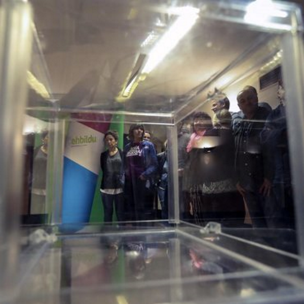 SAN SEBASTIÁN (ESPAÑA),  14.09.2017. Una treintena de alcaldes separatistas proetarras de EH Bildu del País Vacso y Navarra han comparecido. Efe