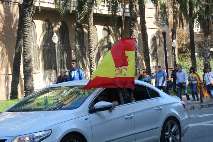 BARCELONA (CATALUÑA) ESPAÑA, 08.10.2017. Marcha Sobre el Parlamento de Cataluña contra el 1-O. Lasvocesdelpueblo (1228)