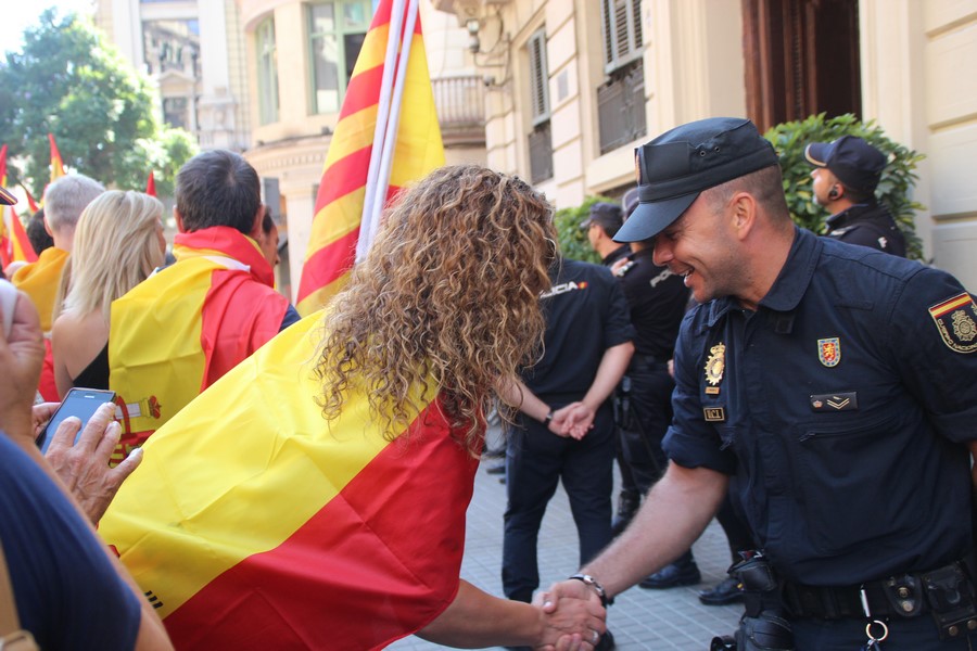 BARCELONA (CATALUÑA) ESPAÑA, 08.10.2017. Marcha Sobre el Parlamento de Cataluña contra el 1-O. Lasvocesdelpueblo (455)