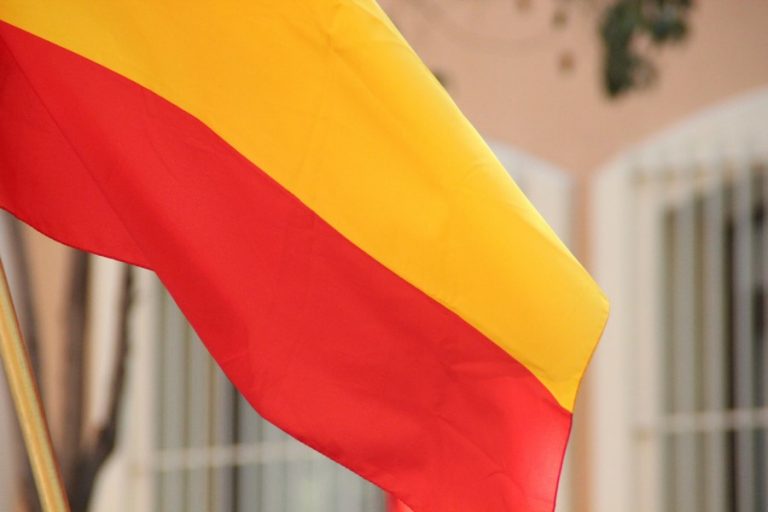 Visitan hoy al catalán Raúl, a prisión de Lledoners (Manresa) por arrancar carteles del 1-O