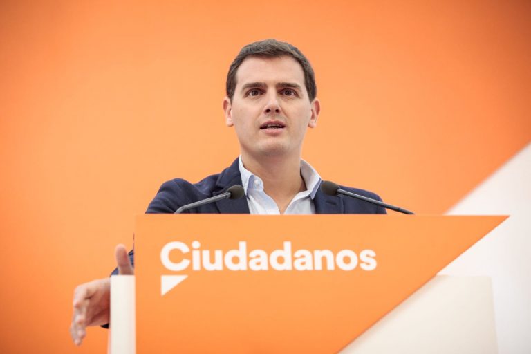 «Es el momento de aplicar» el 155 en Cataluña para «defender libertades de catalanes secuestrados»