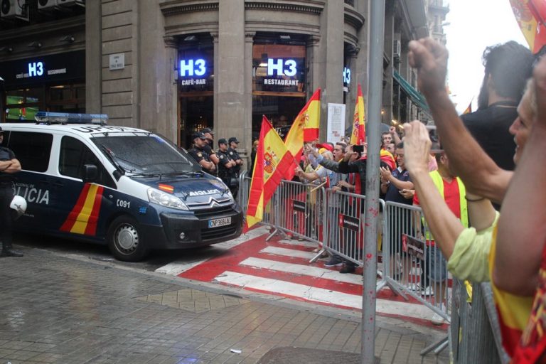 Policía celebra el fracaso del 1-O y pide actuar contra los «Mozo de Escuadra y Trapero»