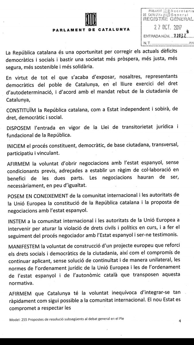 CATALUÑA (ESPAÑA), viernes 27.10.2017. El separatismo hace el DUI desde el Parlamento de Cataluña. Lasvocesdelpueblo