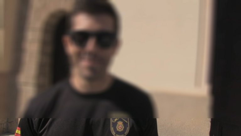 Un Policía Nacional: Luchamos «en Cataluña» contra «un movimiento ilegal, ¡viva España!»