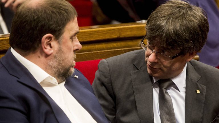 Puigdemont se planteó «guerra o guerrilla» en Cataluña tras el DUI y traslado de dinero a «París»