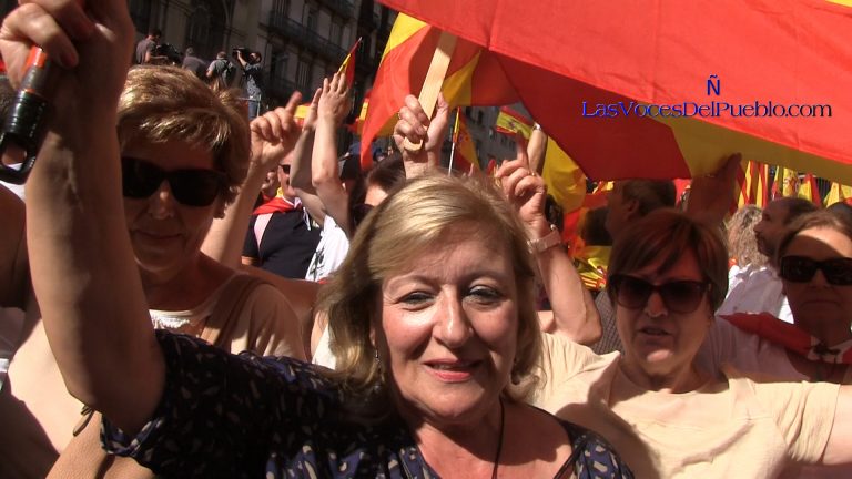 Lola: Los catalanes «hemos esperado demasiado para salir a la calle, nos están separando»