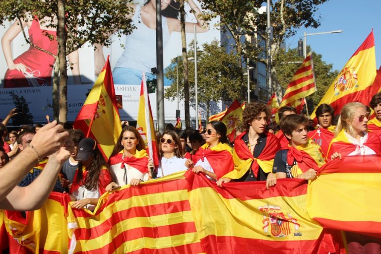 Gerona «harta» del separatismo saldrá a la calle el domingo 26-N con banderas de España
